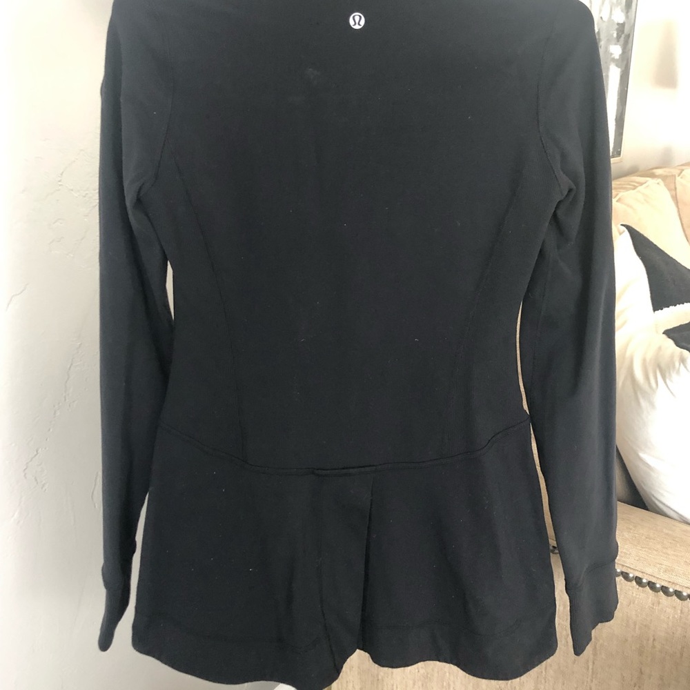 Amazing Lululemon Black Skater-skirt Jacket